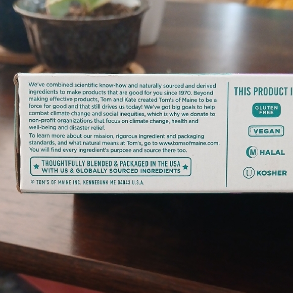 Peppermint Toothpaste - Picture 4 of 4